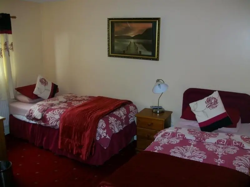 Twin Room with Private Bathroom